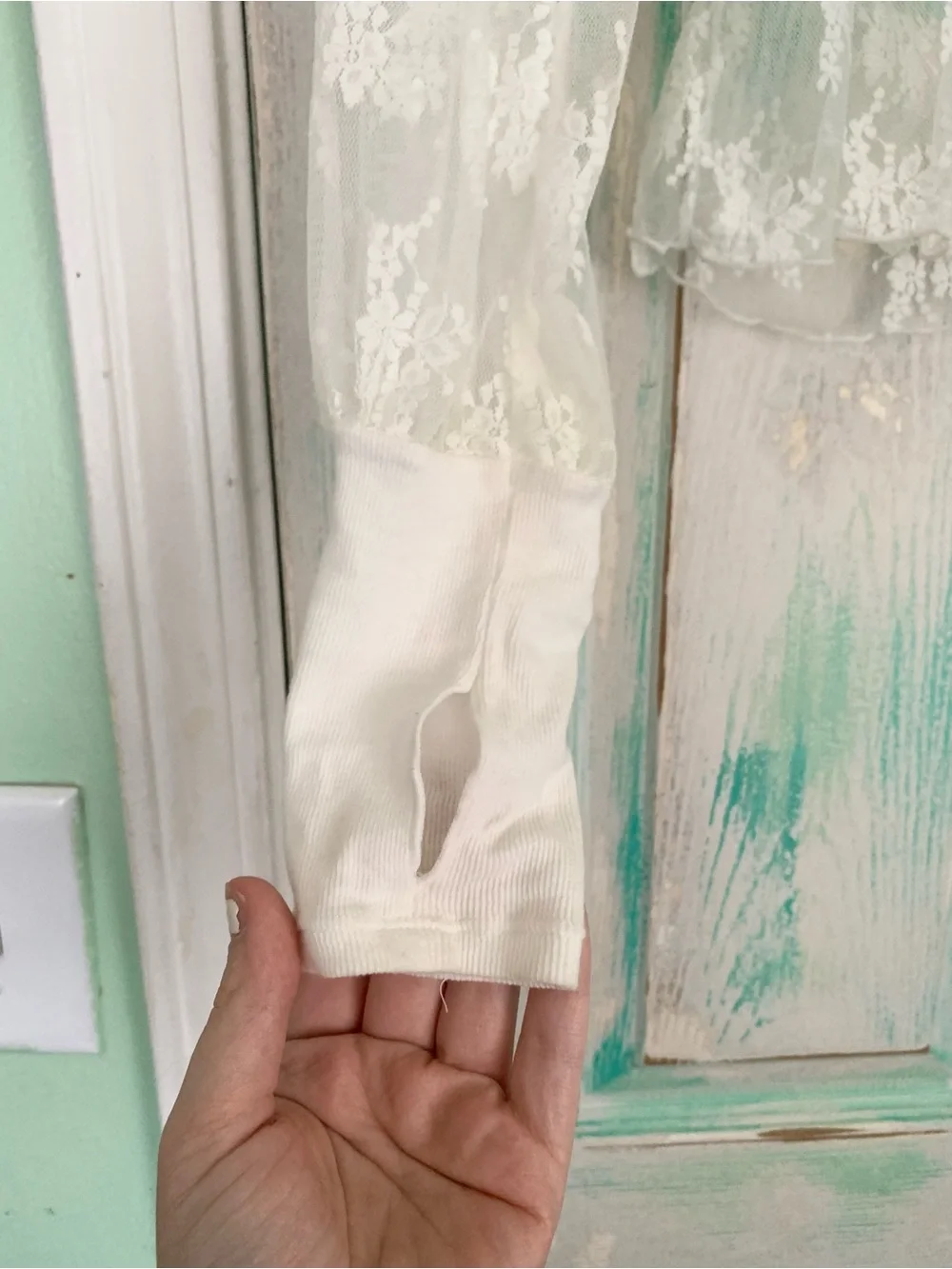 Free People Intimately U Into This White Sheer Lace Top Thumb Sleeves